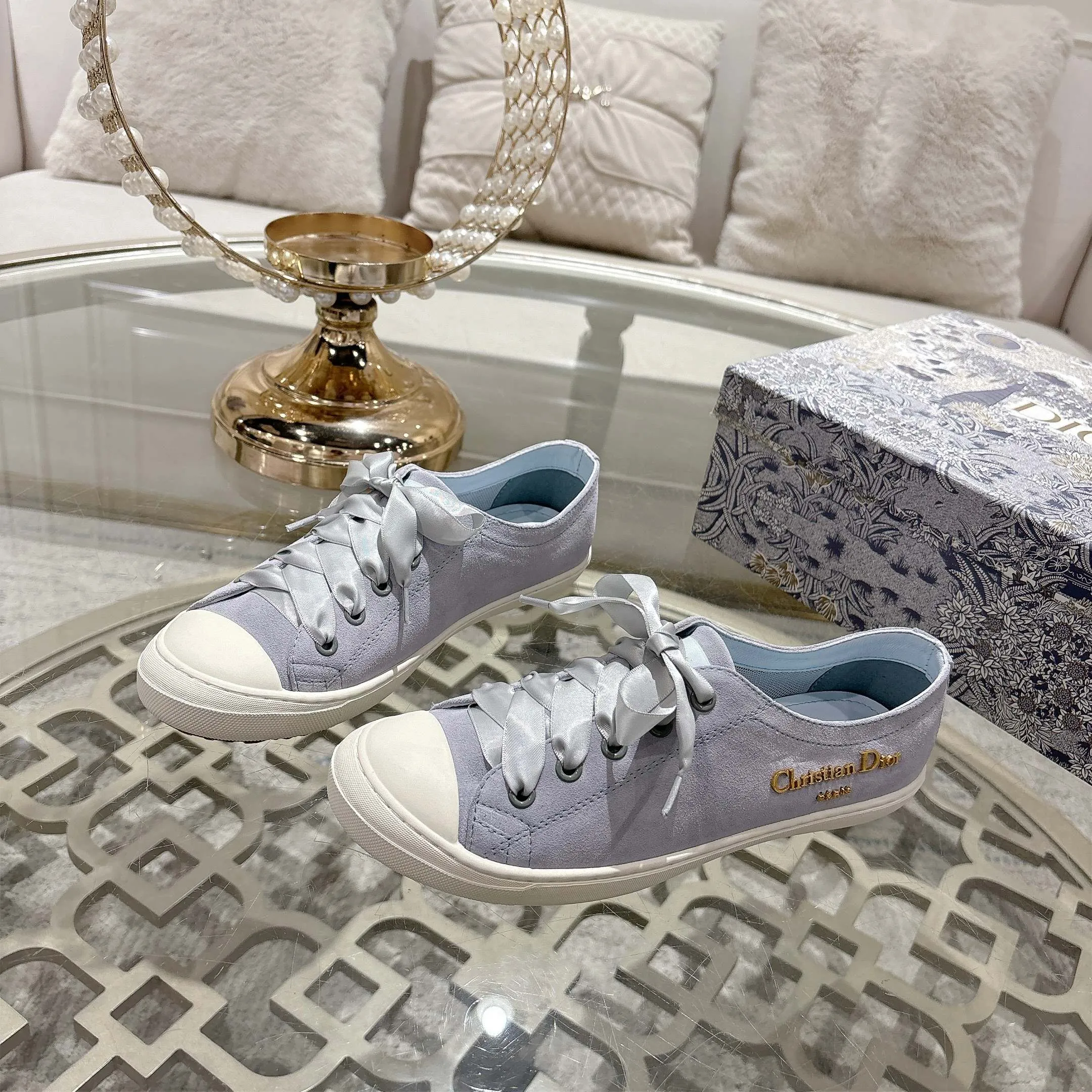 👟👟Ex-factory price 440👟👟 Dior ballet-style casual shoes, the same style as celebrities, satin fabric, breathable mesh lining, sheepskin for feet, wear-resistant rubber sole, size 35-40.